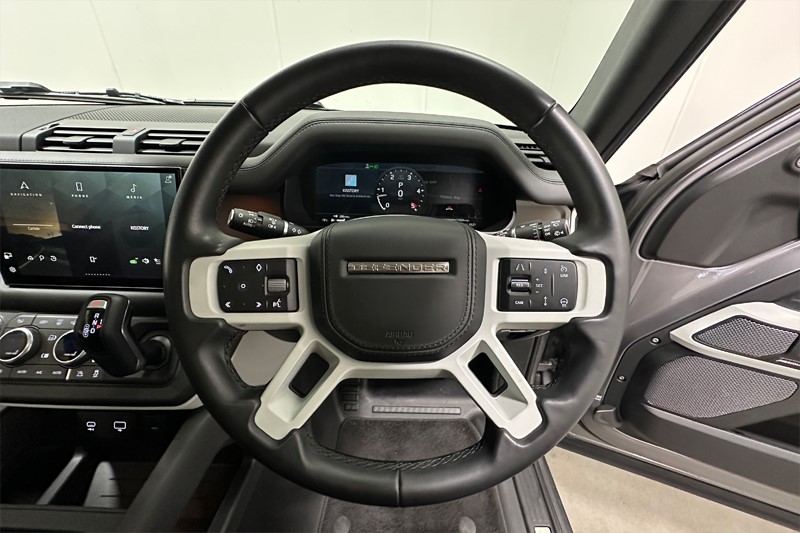 2023 (73) LAND ROVER DEFENDER 3.0 D250 X-Dynamic HSE 90 3dr Auto 5879488
