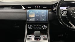2023 (23) JAGUAR F-PACE 2.0 D200 R-Dynamic HSE Black 5dr Auto AWD 5909024