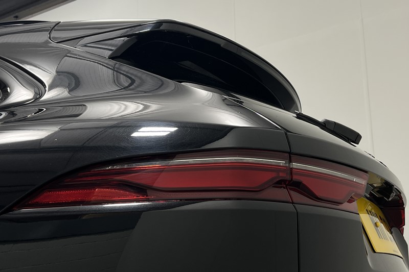 2023 (23) JAGUAR F-PACE 2.0 D200 R-Dynamic HSE Black 5dr Auto AWD 5909025