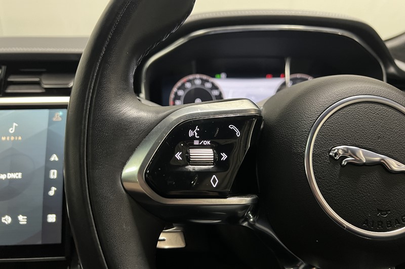 2023 (23) JAGUAR F-PACE 2.0 D200 R-Dynamic HSE Black 5dr Auto AWD 5909015
