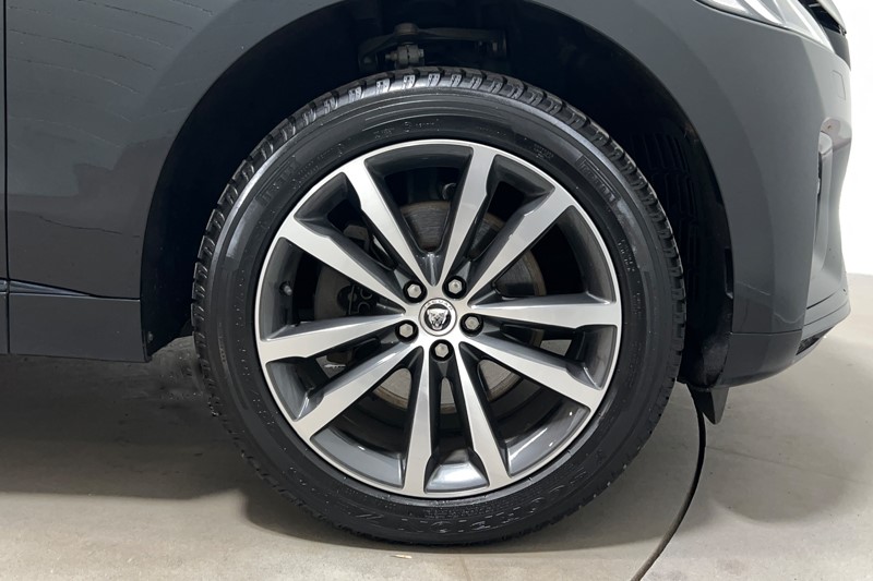 2023 (73) JAGUAR F-PACE 2.0 P250 R-Dynamic SE Black 5dr Auto AWD 5913854