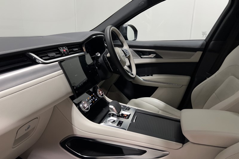 2023 (73) JAGUAR F-PACE 2.0 P250 R-Dynamic SE Black 5dr Auto AWD 5913881