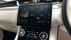 2023 (73) JAGUAR F-PACE 2.0 P250 R-Dynamic SE Black 5dr Auto AWD 5913871