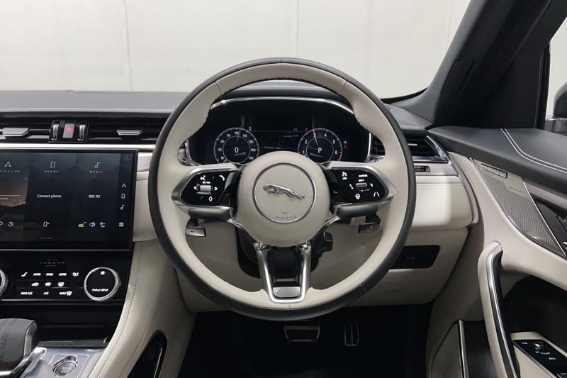 2023 (73) JAGUAR F-PACE 2.0 P250 R-Dynamic SE Black 5dr Auto AWD 5913857