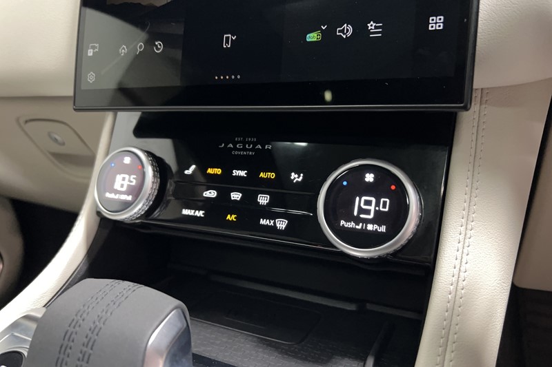 2023 (73) JAGUAR F-PACE 2.0 P250 R-Dynamic SE Black 5dr Auto AWD 5913872