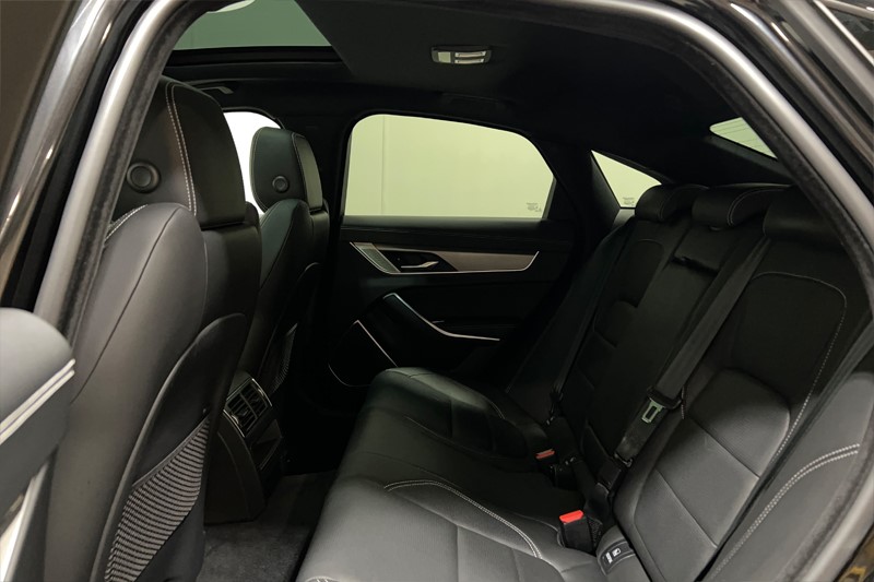 2024 (74) JAGUAR XF 2.0 D200 R-Dynamic SE Black 4dr Auto 5881124