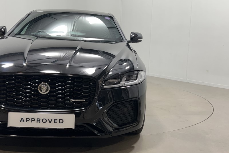 2024 (74) JAGUAR XF 2.0 D200 R-Dynamic SE Black 4dr Auto 5881171