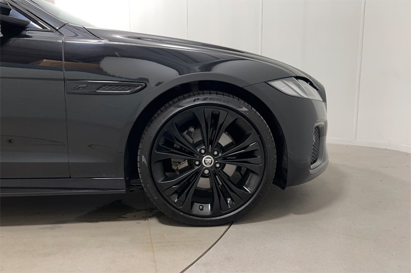2024 (74) JAGUAR XF 2.0 D200 R-Dynamic SE Black 4dr Auto 5881128