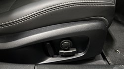 2024 (74) JAGUAR XF 2.0 D200 R-Dynamic SE Black 4dr Auto 5881137
