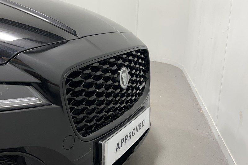 2024 (74) JAGUAR XF 2.0 D200 R-Dynamic SE Black 4dr Auto 5881170