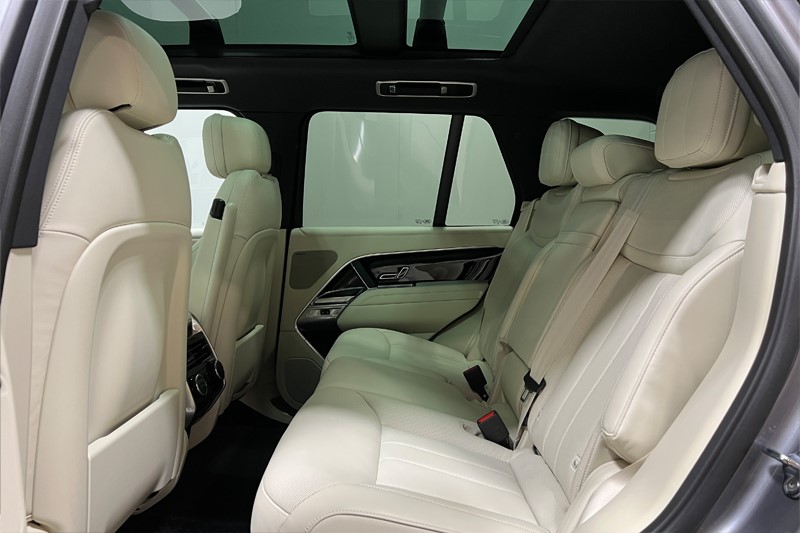 2027 (27) LAND ROVER RANGE ROVER 3.0 P460e Edition 4dr Auto 5930437
