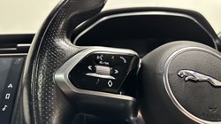 2021 (21) JAGUAR F-PACE 2.0 P250 R-Dynamic S 5dr Auto AWD 5890821