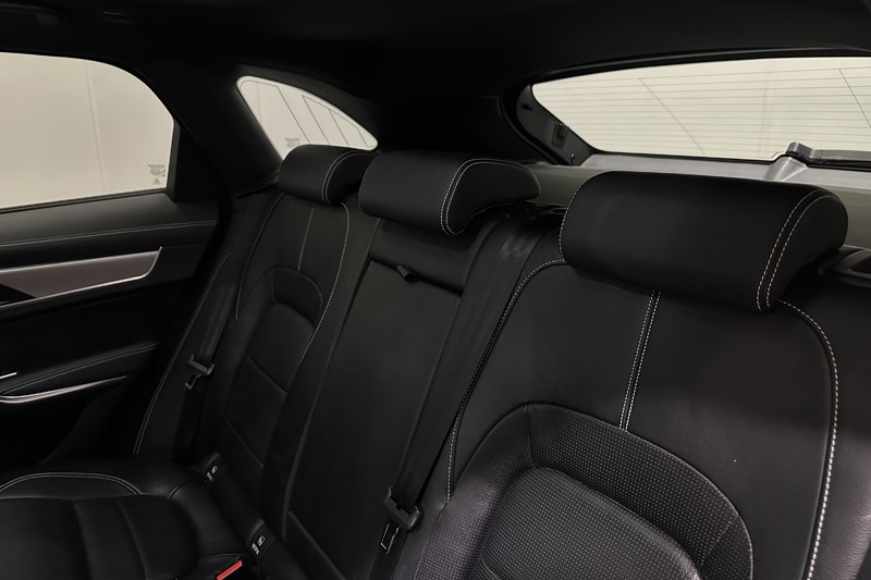 2021 (21) JAGUAR F-PACE 2.0 P250 R-Dynamic S 5dr Auto AWD 5890837