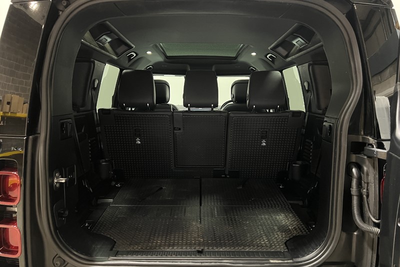 2023 (23) LAND ROVER DEFENDER 3.0 D300 X-Dynamic HSE 110 5dr Auto [7 Seat] 5895502