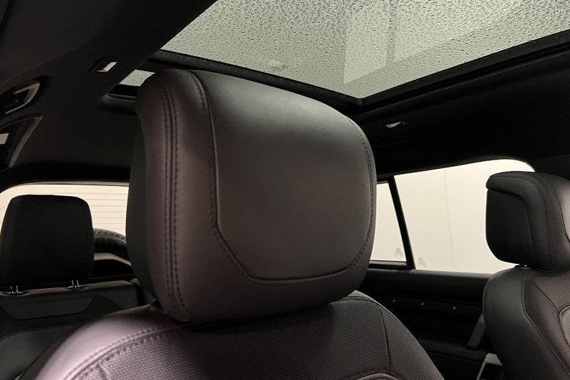 2023 (23) LAND ROVER DEFENDER 3.0 D300 X-Dynamic HSE 110 5dr Auto [7 Seat] 5895523