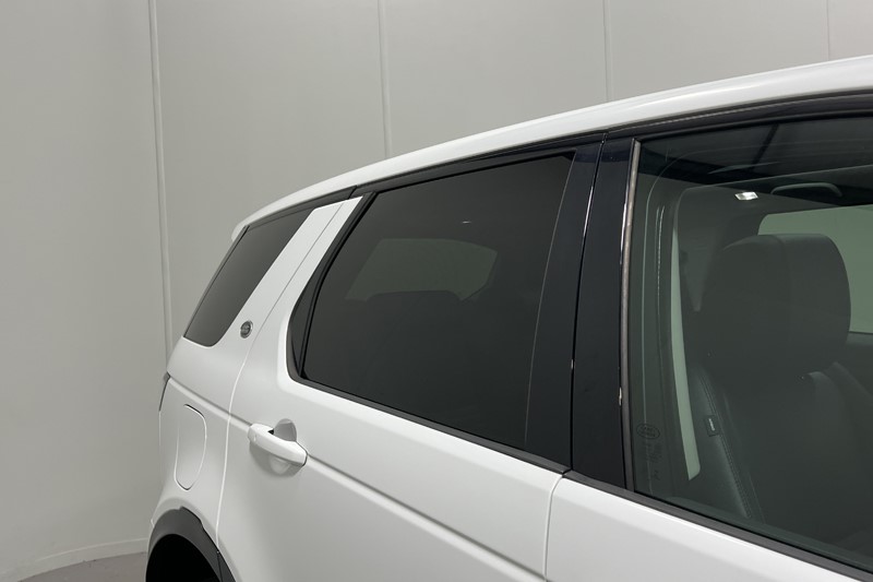 2021 (21) LAND ROVER DISCOVERY SPORT 2.0 D165 SE 5dr Auto 5929308