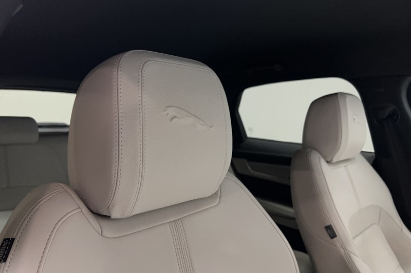 2022 (22) JAGUAR F-PACE 2.0 P400e R-Dynamic SE 5dr Auto AWD 5918174