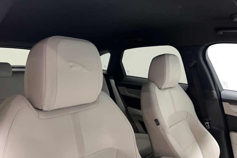 2022 (22) JAGUAR F-PACE 2.0 P400e R-Dynamic SE 5dr Auto AWD 5918173