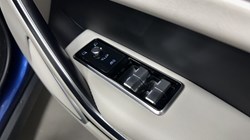 2022 (22) JAGUAR F-PACE 2.0 P400e R-Dynamic SE 5dr Auto AWD 5918168