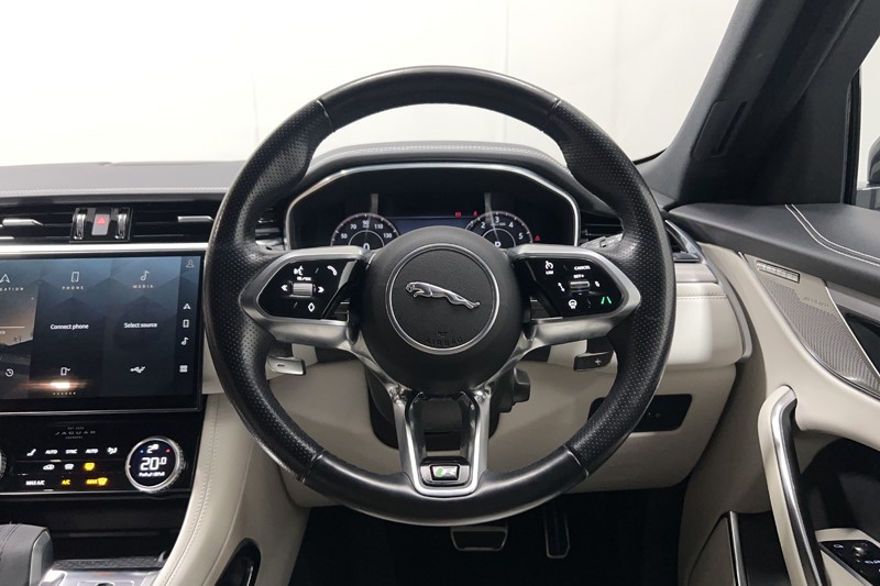 2022 (22) JAGUAR F-PACE 2.0 P400e R-Dynamic SE 5dr Auto AWD 5918165