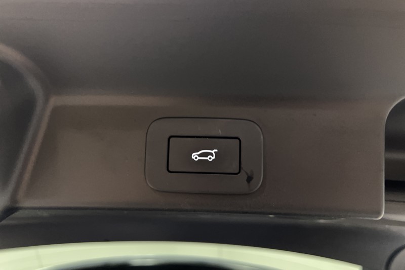 2022 (22) JAGUAR F-PACE 2.0 P400e R-Dynamic SE 5dr Auto AWD 5918194