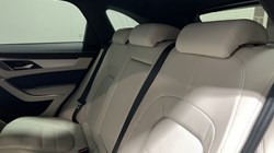 2022 (22) JAGUAR F-PACE 2.0 P400e R-Dynamic SE 5dr Auto AWD 5918190