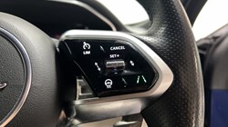 2022 (22) JAGUAR F-PACE 2.0 P400e R-Dynamic SE 5dr Auto AWD 5918175