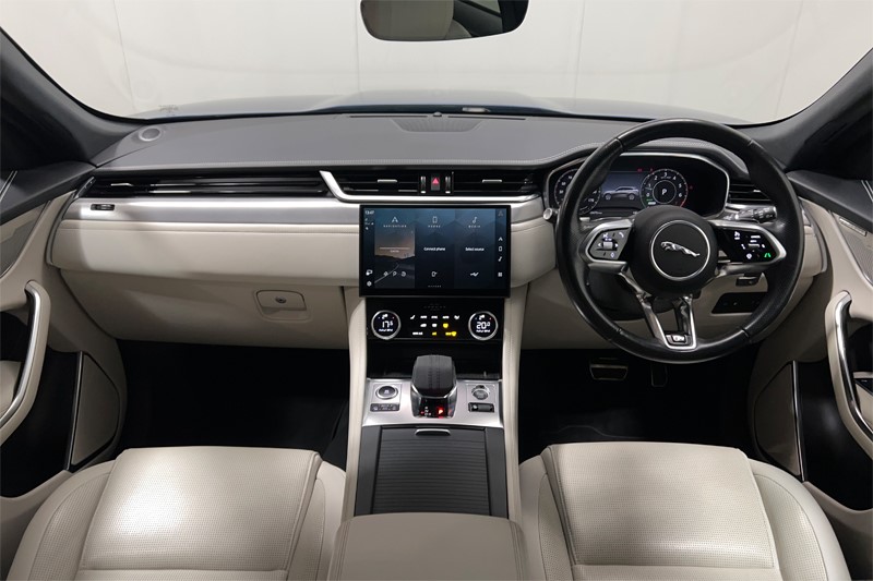 2022 (22) JAGUAR F-PACE 2.0 P400e R-Dynamic SE 5dr Auto AWD 5918163