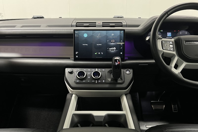 2025 (74) LAND ROVER DEFENDER 3.0 D250 X-Dynamic HSE 90 3dr Auto 5908982