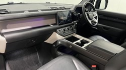 2025 (74) LAND ROVER DEFENDER 3.0 D250 X-Dynamic HSE 90 3dr Auto 5908947