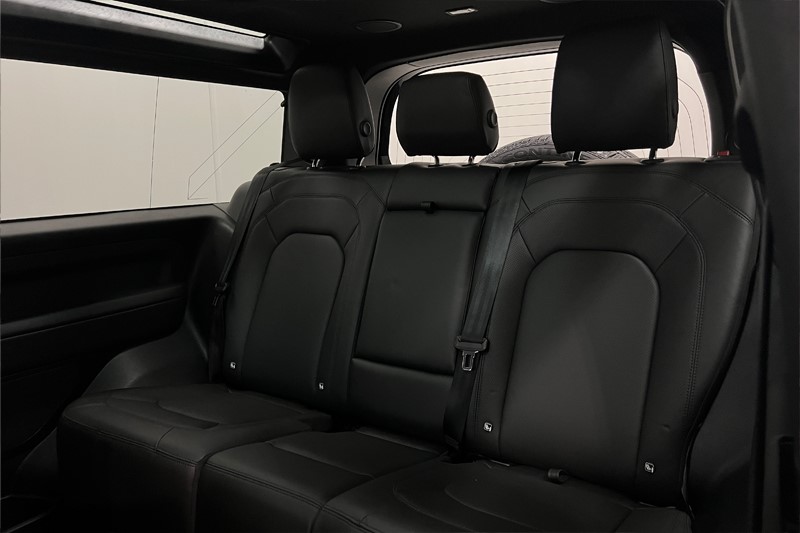 2025 (74) LAND ROVER DEFENDER 3.0 D250 X-Dynamic HSE 90 3dr Auto 5908936