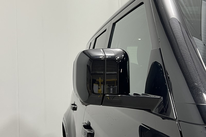 2023 (73) LAND ROVER DEFENDER 3.0 D250 X-Dynamic SE 110 5dr Auto 5895423