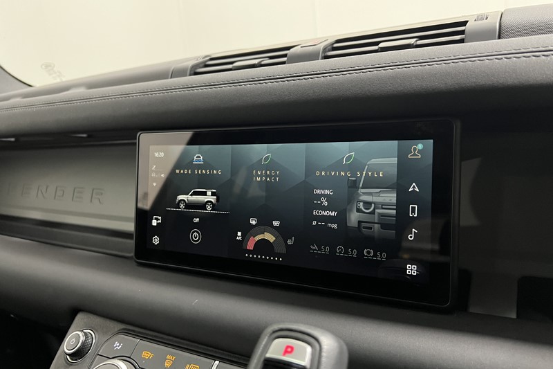 2023 (73) LAND ROVER DEFENDER 3.0 D250 X-Dynamic SE 110 5dr Auto 5895393