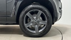 2023 (73) LAND ROVER DEFENDER 3.0 D250 X-Dynamic SE 110 5dr Auto 5895386