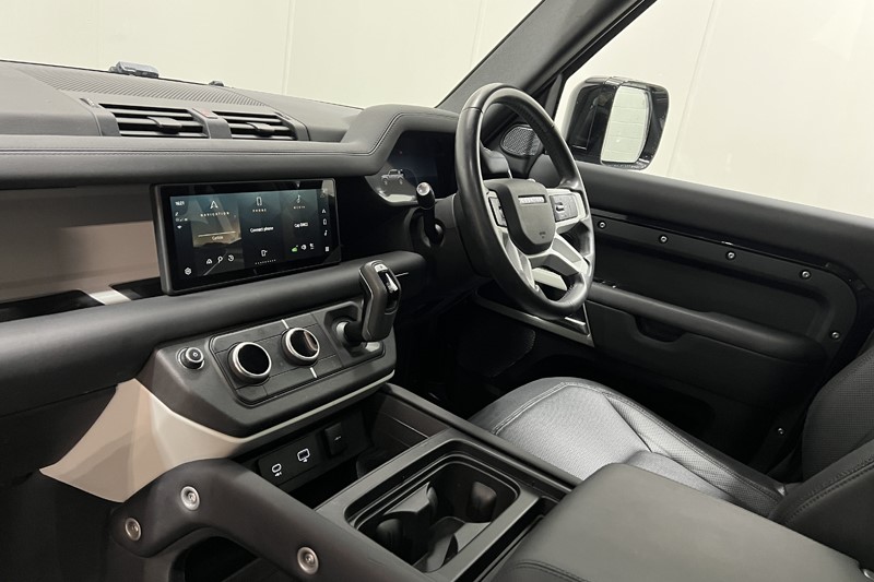 2023 (73) LAND ROVER DEFENDER 3.0 D250 X-Dynamic SE 110 5dr Auto 5895422