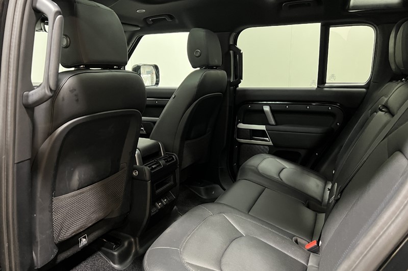 2023 (73) LAND ROVER DEFENDER 3.0 D250 X-Dynamic SE 110 5dr Auto 5895421