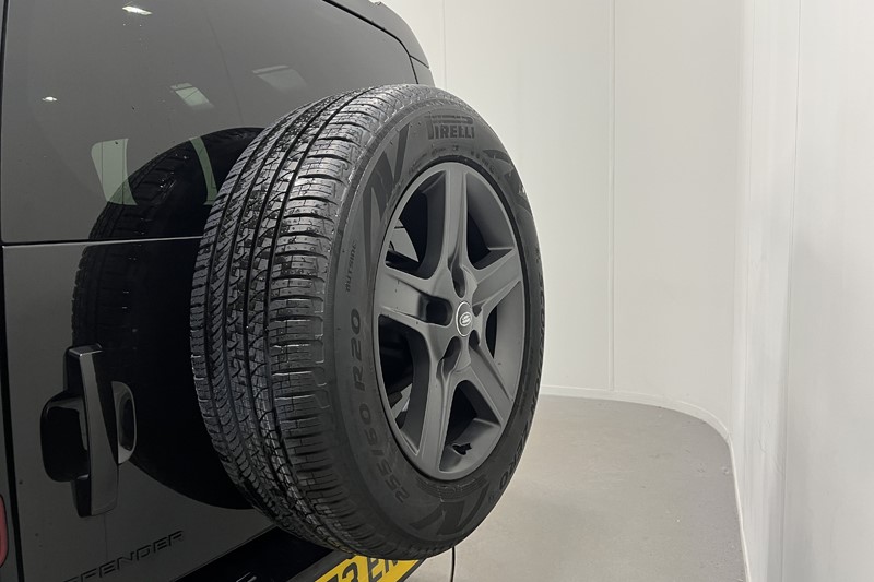 2023 (73) LAND ROVER DEFENDER 3.0 D250 X-Dynamic SE 110 5dr Auto 5895417