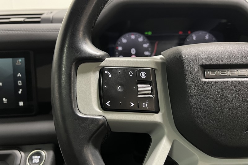 2023 (73) LAND ROVER DEFENDER 3.0 D250 X-Dynamic SE 110 5dr Auto 5895404