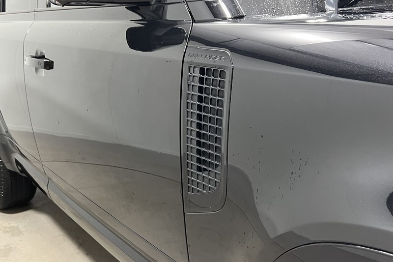 2023 (73) LAND ROVER DEFENDER 3.0 D250 X-Dynamic SE 110 5dr Auto 5895401