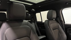 2023 (73) LAND ROVER DEFENDER 3.0 D250 X-Dynamic SE 110 5dr Auto 5895406
