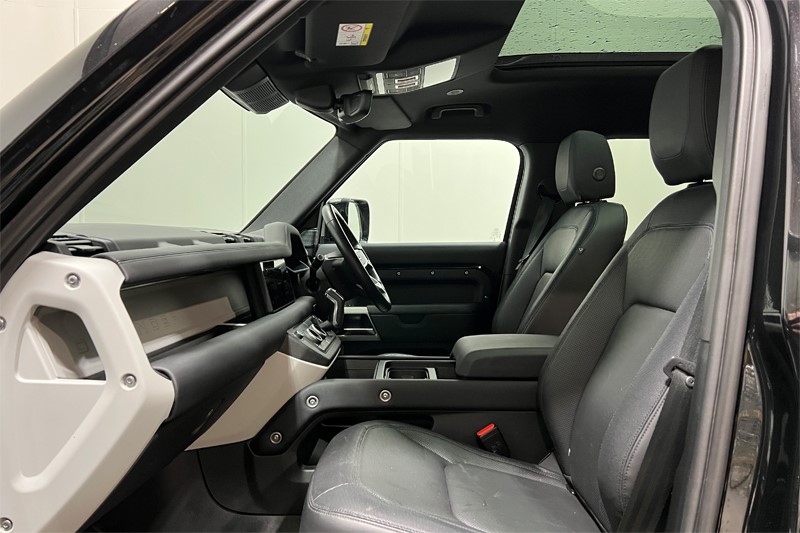 2023 (73) LAND ROVER DEFENDER 3.0 D250 X-Dynamic SE 110 5dr Auto 5895381