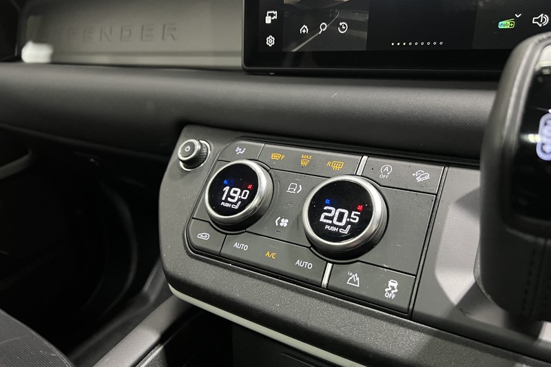 2023 (73) LAND ROVER DEFENDER 3.0 D250 X-Dynamic SE 110 5dr Auto 5895398