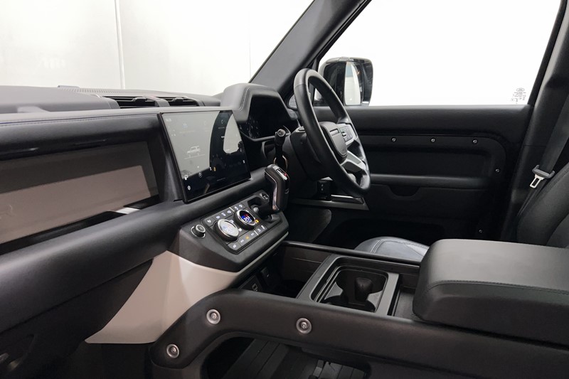 2024 (24) LAND ROVER DEFENDER 3.0 P300 HSE 130 5dr Auto [8 Seat] 5913822