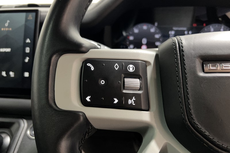 2024 (24) LAND ROVER DEFENDER 3.0 P300 HSE 130 5dr Auto [8 Seat] 5913808
