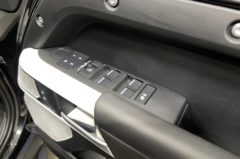 2024 (24) LAND ROVER DEFENDER 3.0 P300 HSE 130 5dr Auto [8 Seat] 5913800