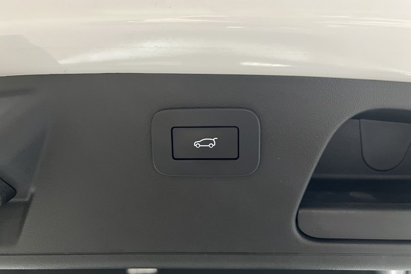 2023 (73) JAGUAR E-PACE 2.0 D200 R-Dynamic S 5dr Auto 5929527