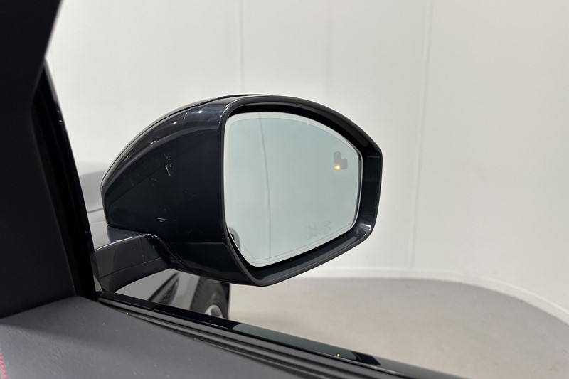 2023 (73) JAGUAR F-PACE 2.0 D200 R-Dynamic SE Black 5dr Auto AWD 5911708