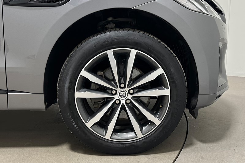 2023 (73) JAGUAR F-PACE 2.0 D200 R-Dynamic SE Black 5dr Auto AWD 5911700