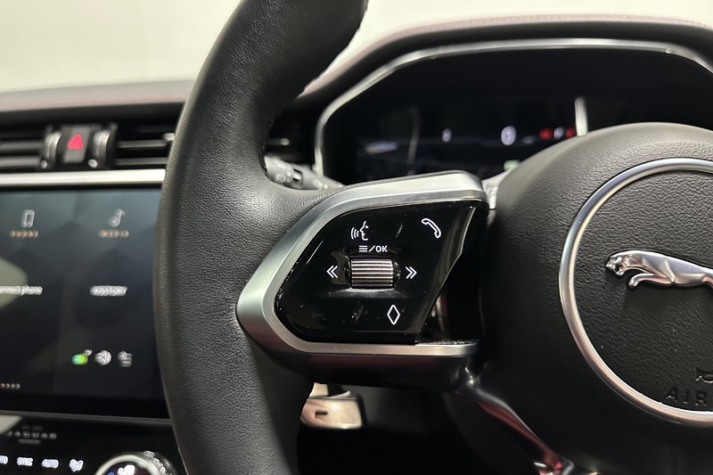 2023 (73) JAGUAR F-PACE 2.0 D200 R-Dynamic SE Black 5dr Auto AWD 5911715