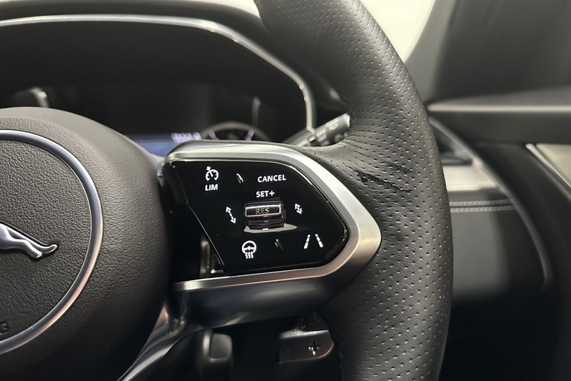 2023 (72) JAGUAR F-PACE 2.0 D200 R-Dynamic S 5dr Auto AWD 5911882